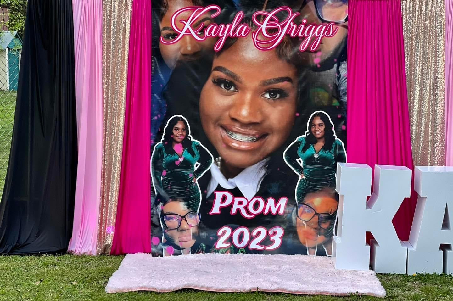 CUSTOM BACKDROP